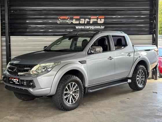 MITSUBISHI L200 TRITON 2.4 16V TURBO DIESEL SPORT HPE-S CD 4P 4X4 AUTOMÁTICO